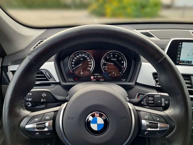 BMW X1 xDrive 25i Advantage/NAVI/LED/ACC/HIFI/Apple